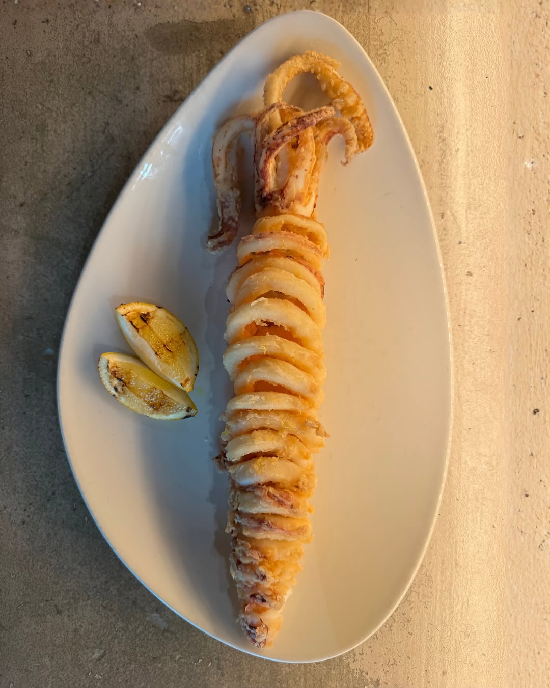 Lo que trae la temporada, llega a nuestra mesa.

Esta temporada, fuera de carta:

· Piparras frescas fritas
· Alistado d