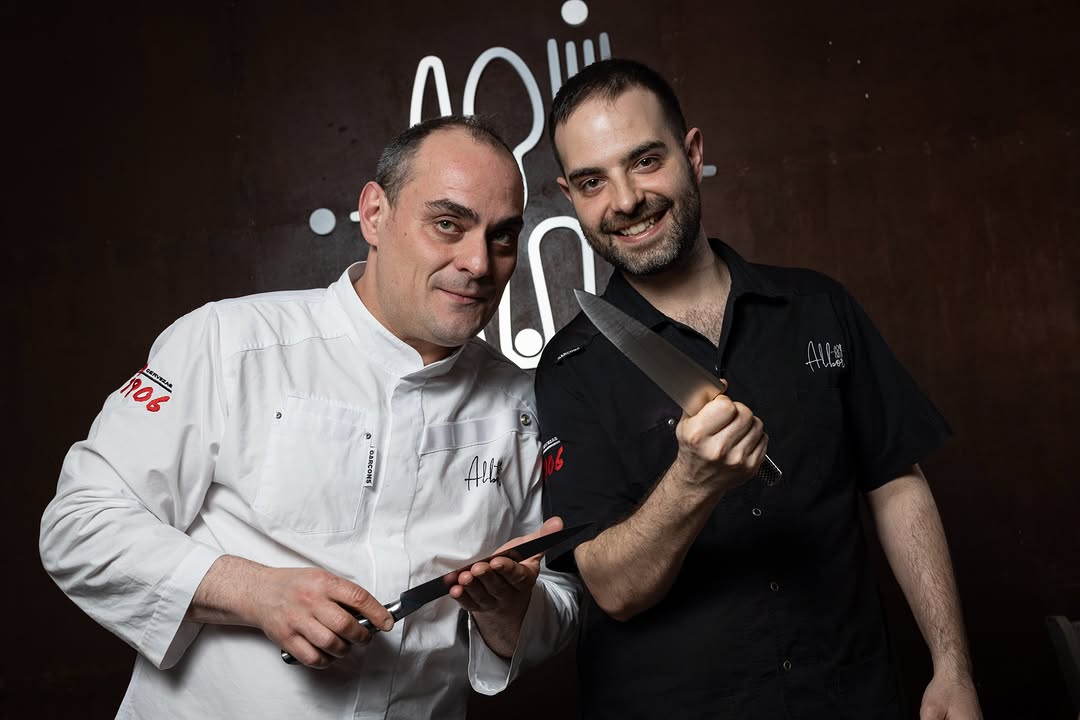 ¡Ya estamos de vuelta!

Y volvemos con el horario habitual:

De martes a sábado
11:30 a 17:00 - 20:00 a 00:00

Domingos 
