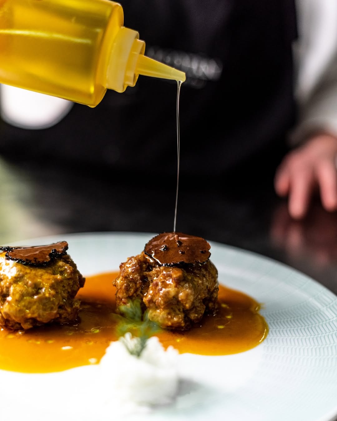 Cada plato refleja nuestra tradición familiar, elaborada con amor y dedicación.

Reserve su mesa en Alcotán — 914 351 55