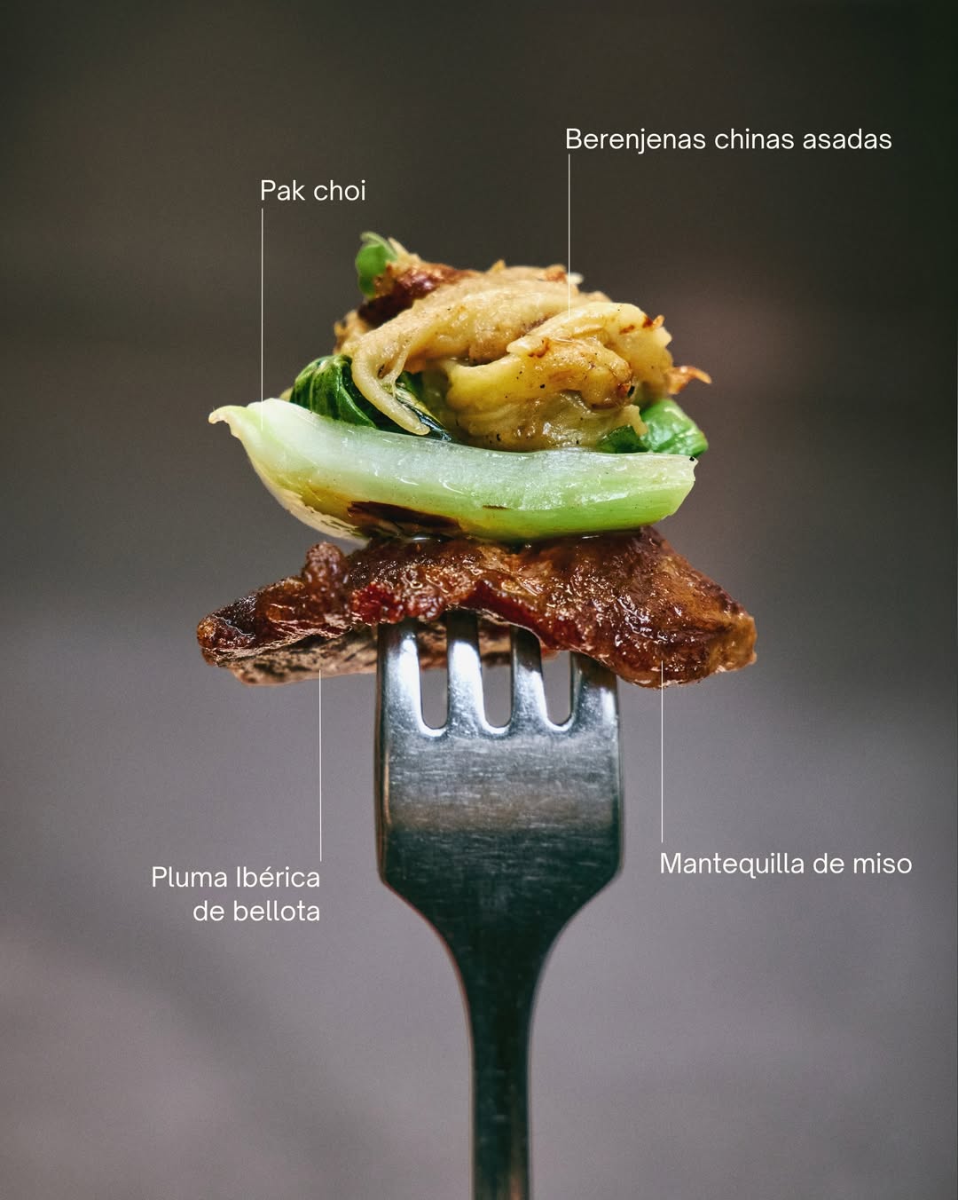 Este sábado se lo dedicamos a los amantes de la carne y la parrilla, con nuestra pluma ibérica de bellota. La servimos c