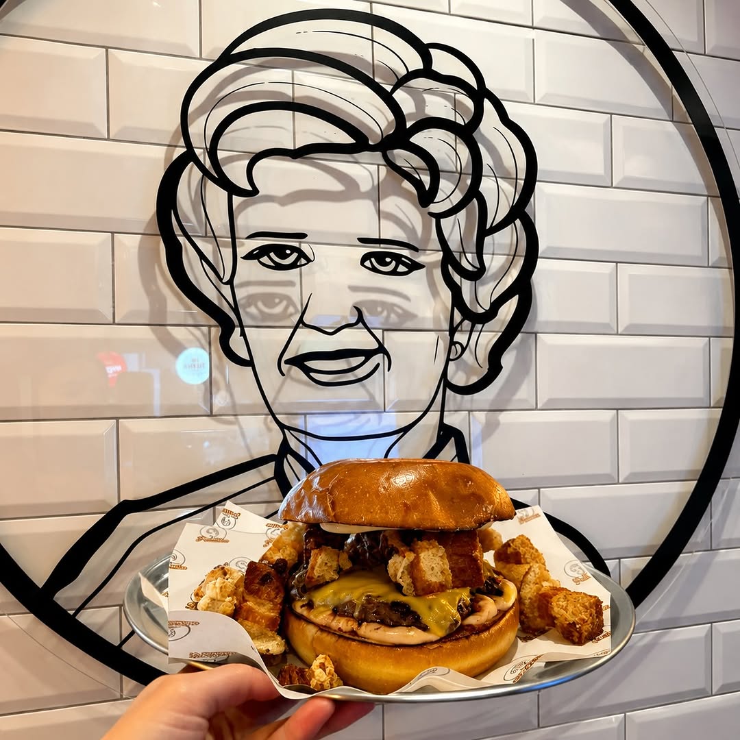 Se acabó agosto. Lo bueno continúa. 🍔

#planesmadrid #comerenmadrid #Antoñita #hamburguesasmadrid #burgerlover