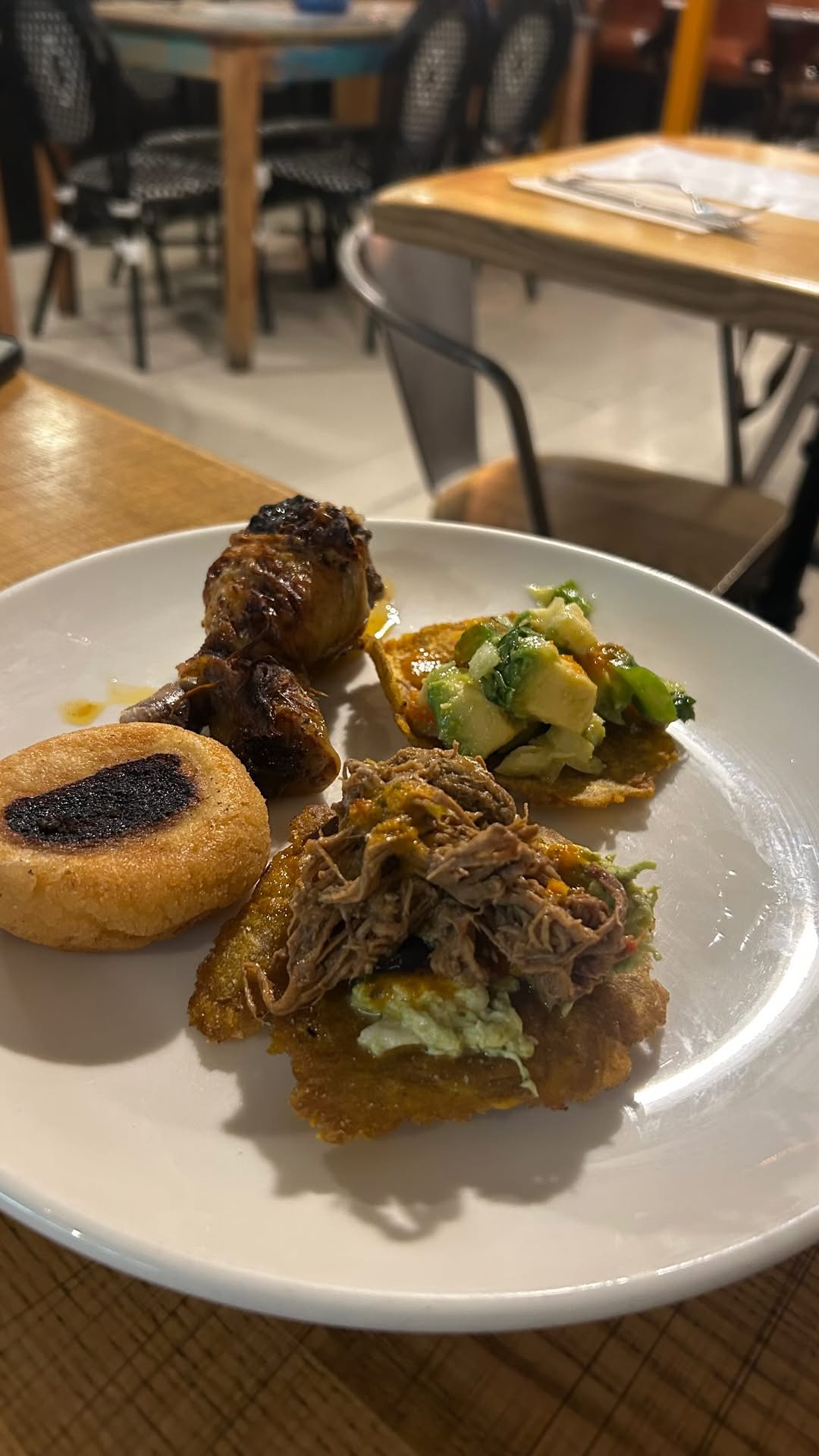 @apartaco.es 🇻🇪 Un trocito de Venezuela en pleno centro de Madrid y una forma bastante divertida de descubrir su cocina.