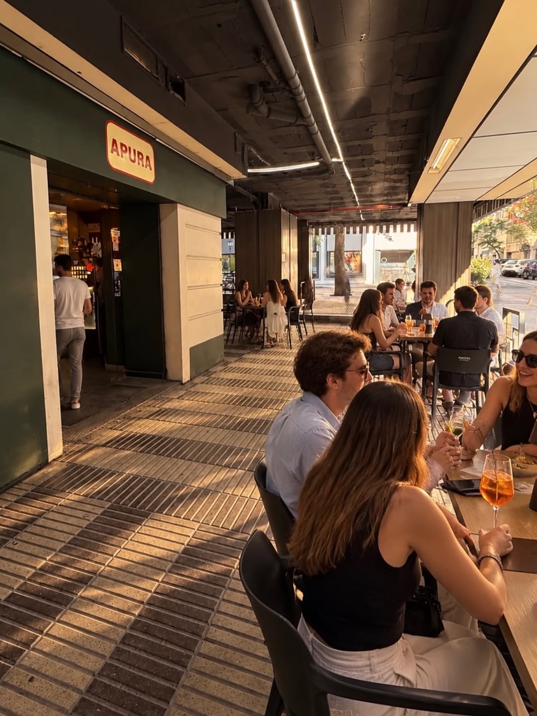 Hay un sitio donde todo el mundo se pone de acuerdo: alrededor de una mesa en @apura 😎

Te esperamos a partir de las 17: