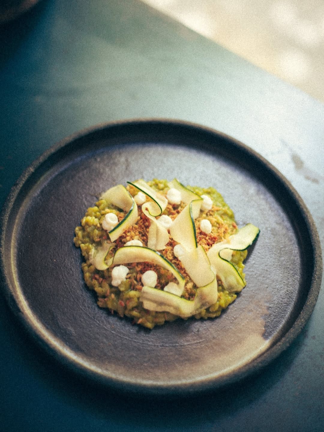 Otro de los platos nuevos en carta:
Rissotto verde hecho con albahaca, calabacín y ricotta.
Cremoso, fresco y con el