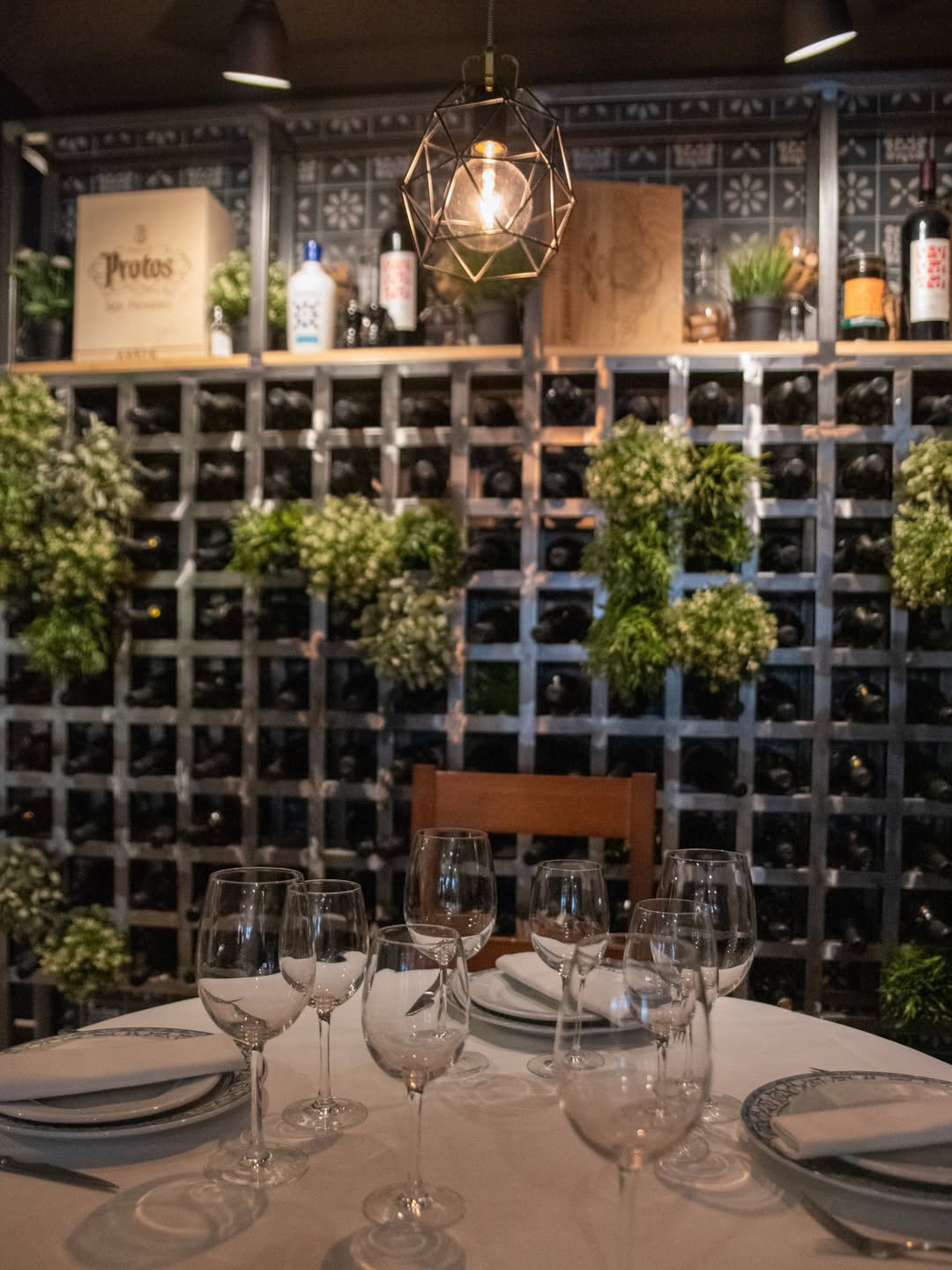 Hay lugares que simplemente se visitan… y otros que se disfrutan en cada rincón. ✨
En Aranjuez Steak House, cada espaci