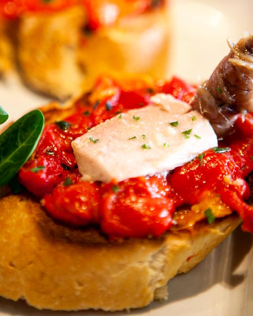 Ven a probar nuestra gran variedad de pintxos!
.
.
.
.
#sidreriagaztelu
#madrid
#gastronomia
#instafood
#foodlover
#rest