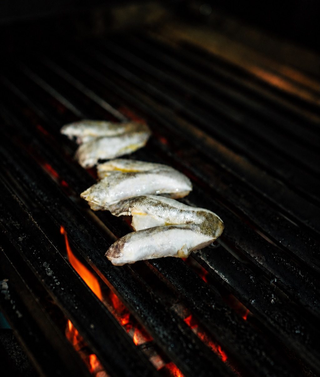 Puro producto.
Cocochas. En este caso a la brasa.
También las hacemos al pilpil.
#askuabarramadrid #askuabarra #askua