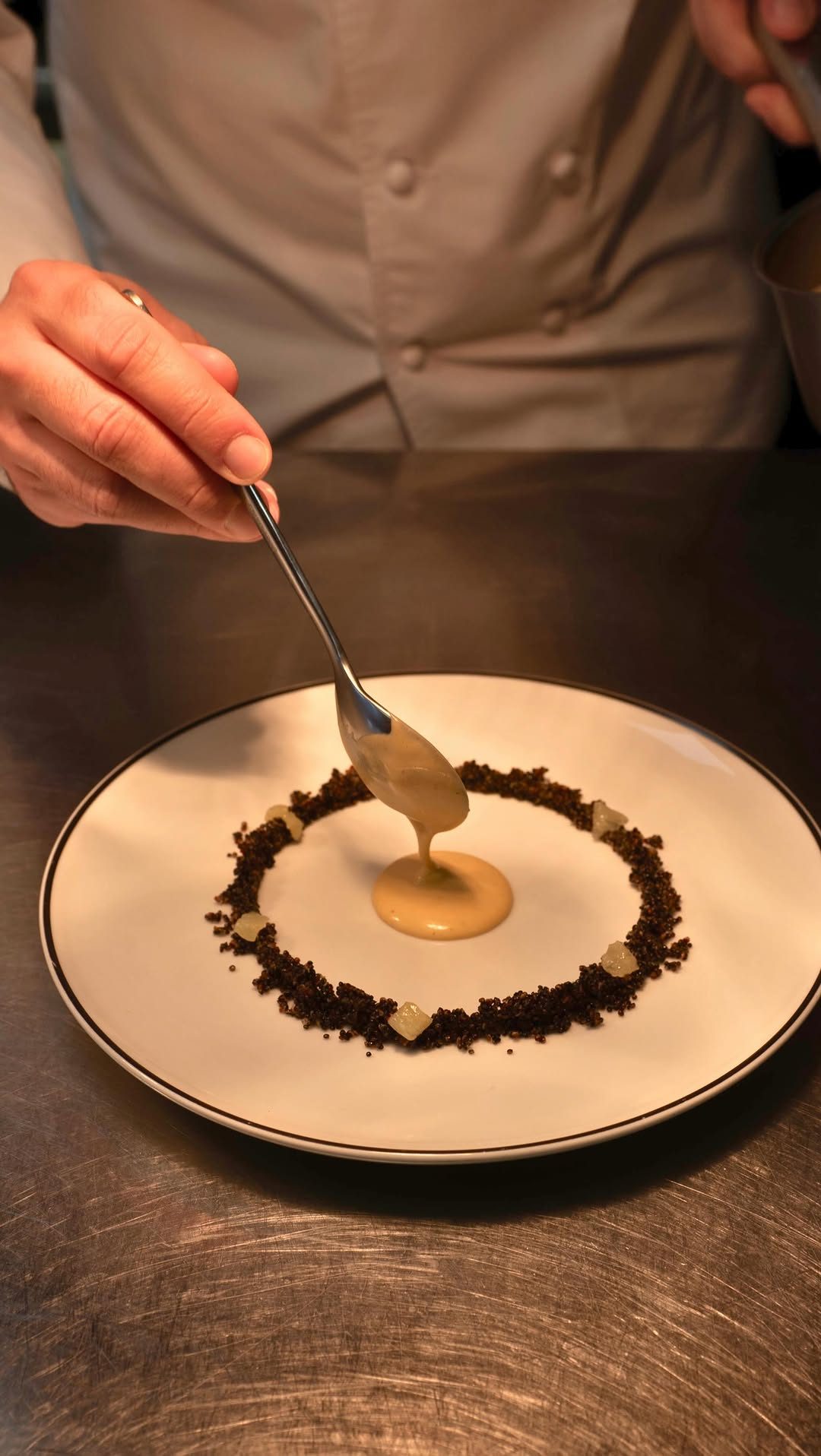 Behind every great dish, a great team.
-
Detrás de un gran plato, un gran equipo.

#ThePrincipalMadridHotel #LuxuryHotel