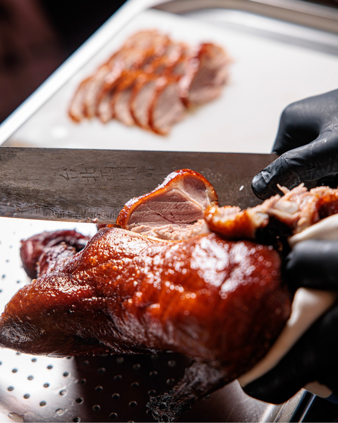 Un ritual milenario que convierte el Pato Imperial Beijing en una experiencia única en mesa.
#Baoli #restaurantebaoli #