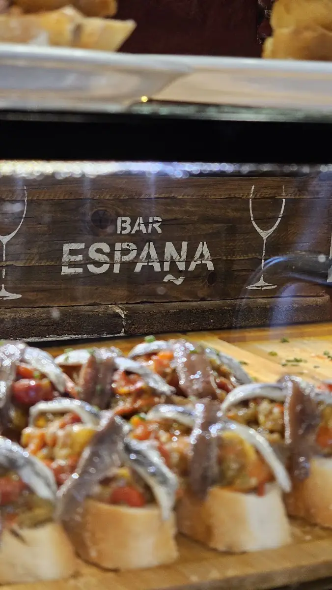 Pintxos at the bar at Bar España