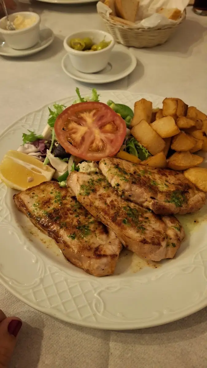 Grilled fish with potatoes at Ca'n Punta