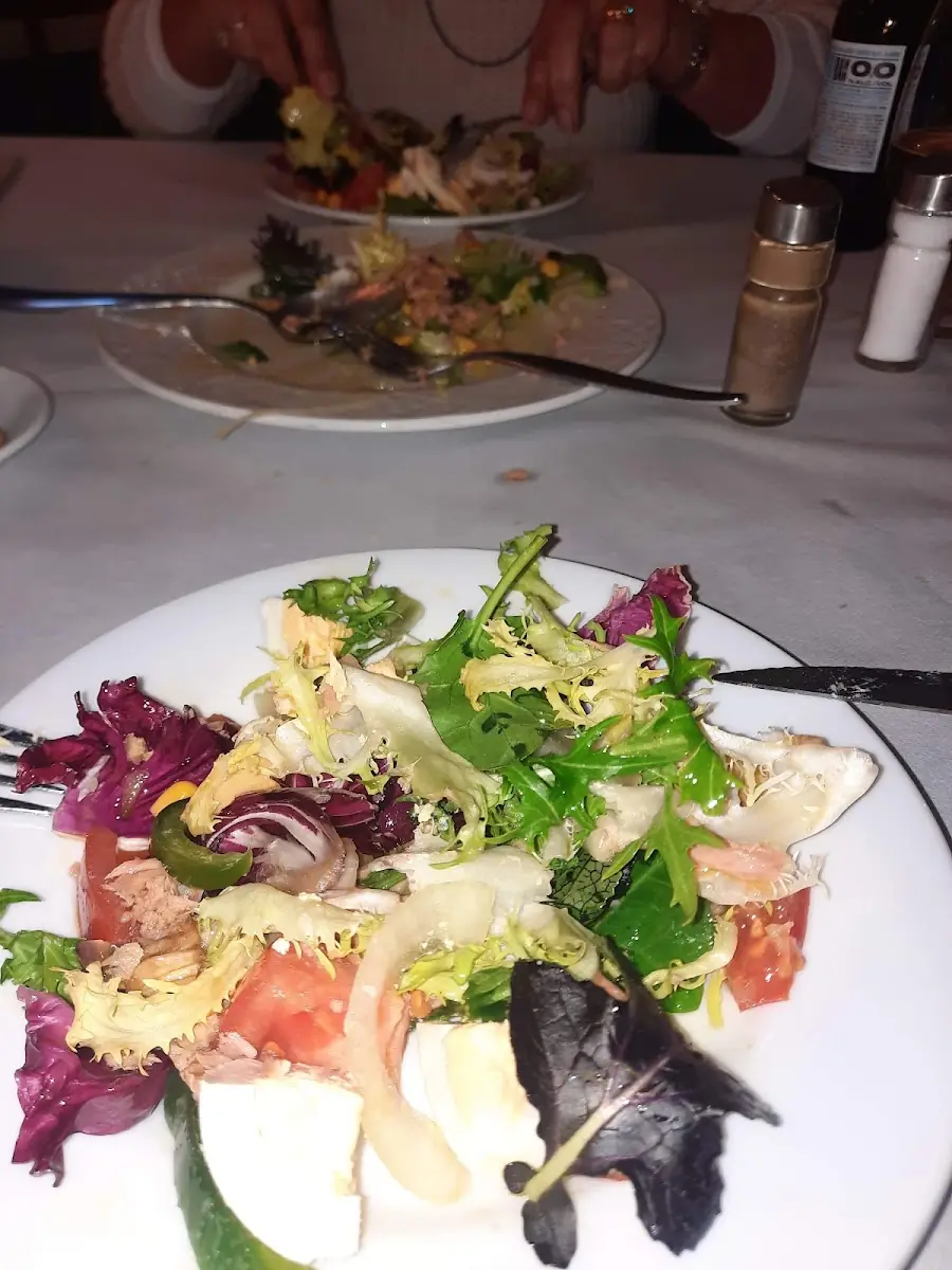 A mixed salad at Ca'n Punta