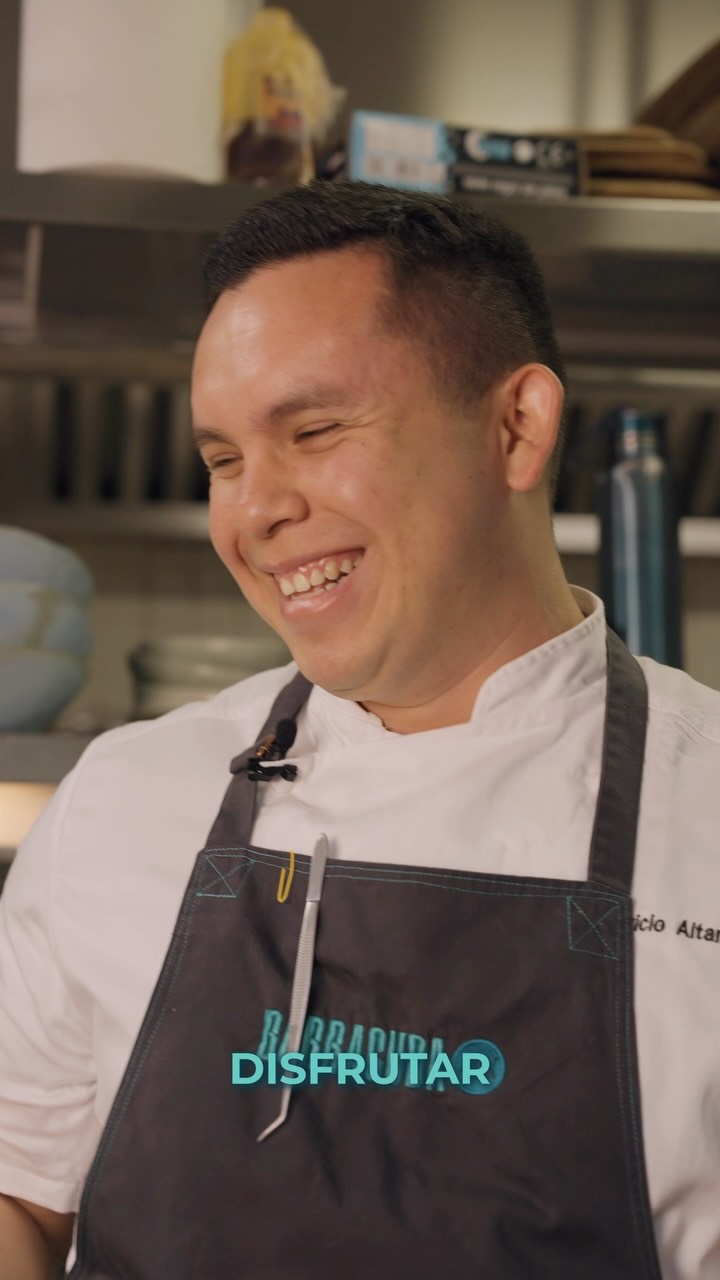 Hay cocineros que entienden la cocina. Y hay quienes la sienten. 🇲🇽❤️
Conoce un poco más del alma de nuestra cocina, el