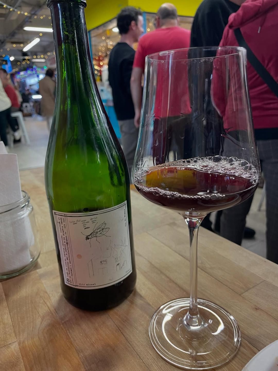 Bizar Fluo 2020 Aurélien Lefort (Auvergne)

Slightly oxidative on opening, with the fruit pushed into the background. Bu
