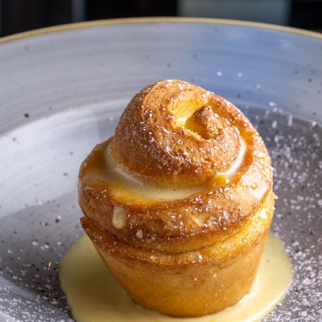 Torta di rose con zabaione, un clásico para el que siempre debes dejar hueco.
📍 C/ Poeta Joan Maragall, 19
Reserva a t