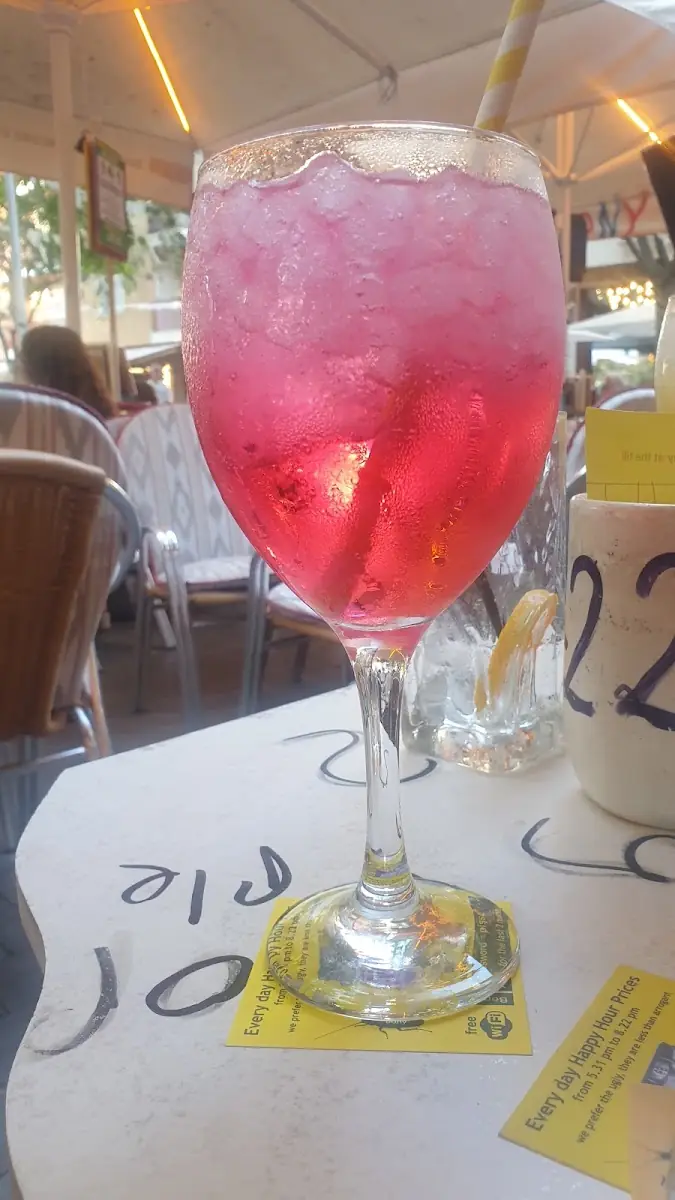 A cocktail at Bony's Bar