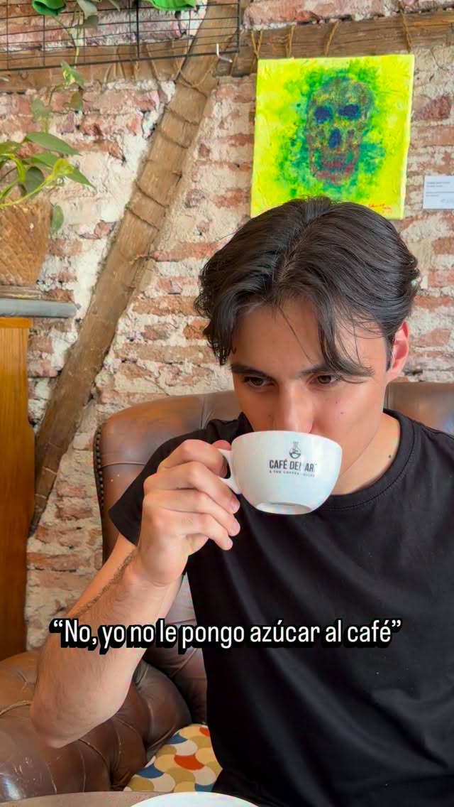 En el café no, pero en la vida 🤷🏻‍♂️😅🤣🤣
#cafedelart #madrid #elrastrodemadrid