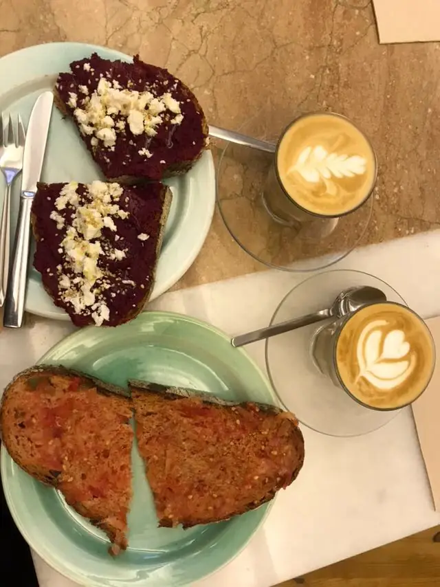 Cakes and coffee at Cafè Riutort