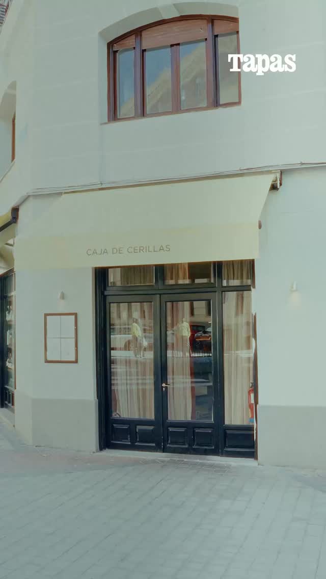“Es complicado entender qué es @cajadecerillas_madrid. No tenemos ni idea de lo que es o lo que será. Lo único que busc