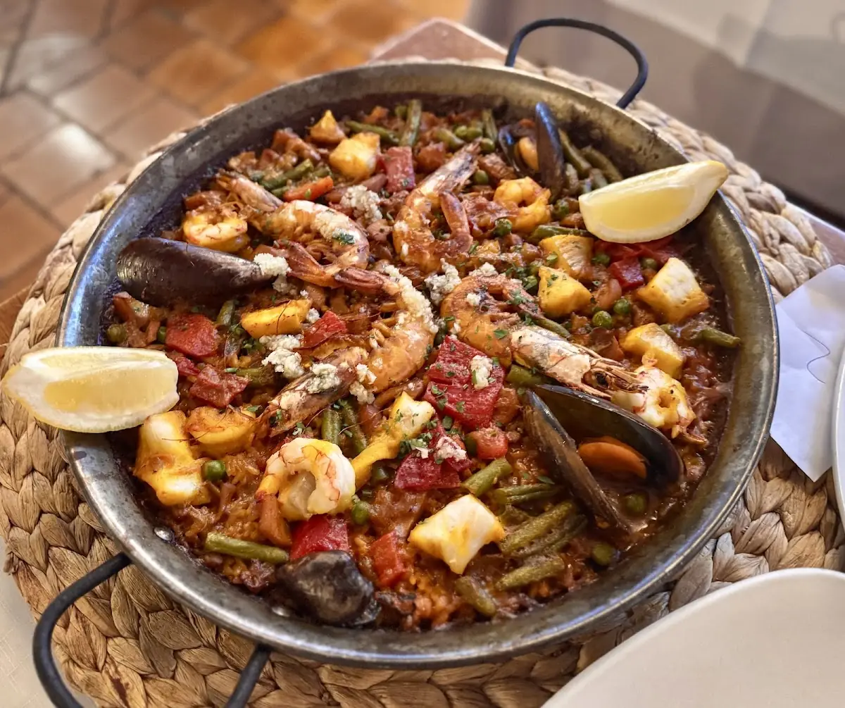 Seafood paella at Can Trompe