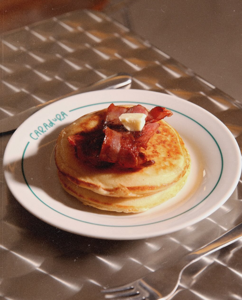 Nos gusta la noche? Definitivamente.
Pero, también disfrutamos del día.
Nuestro brunch
Miércoles a Sábados 11:30 a 1
