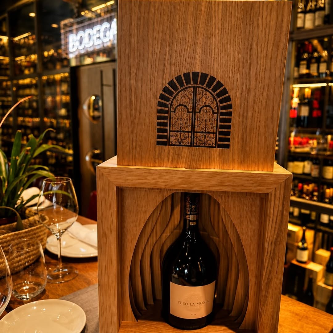 🍷 Hay vinos que se disfrutan y otros que dejan huella.
En @restaurantecardumen hemos tenido el privilegio de descubrir