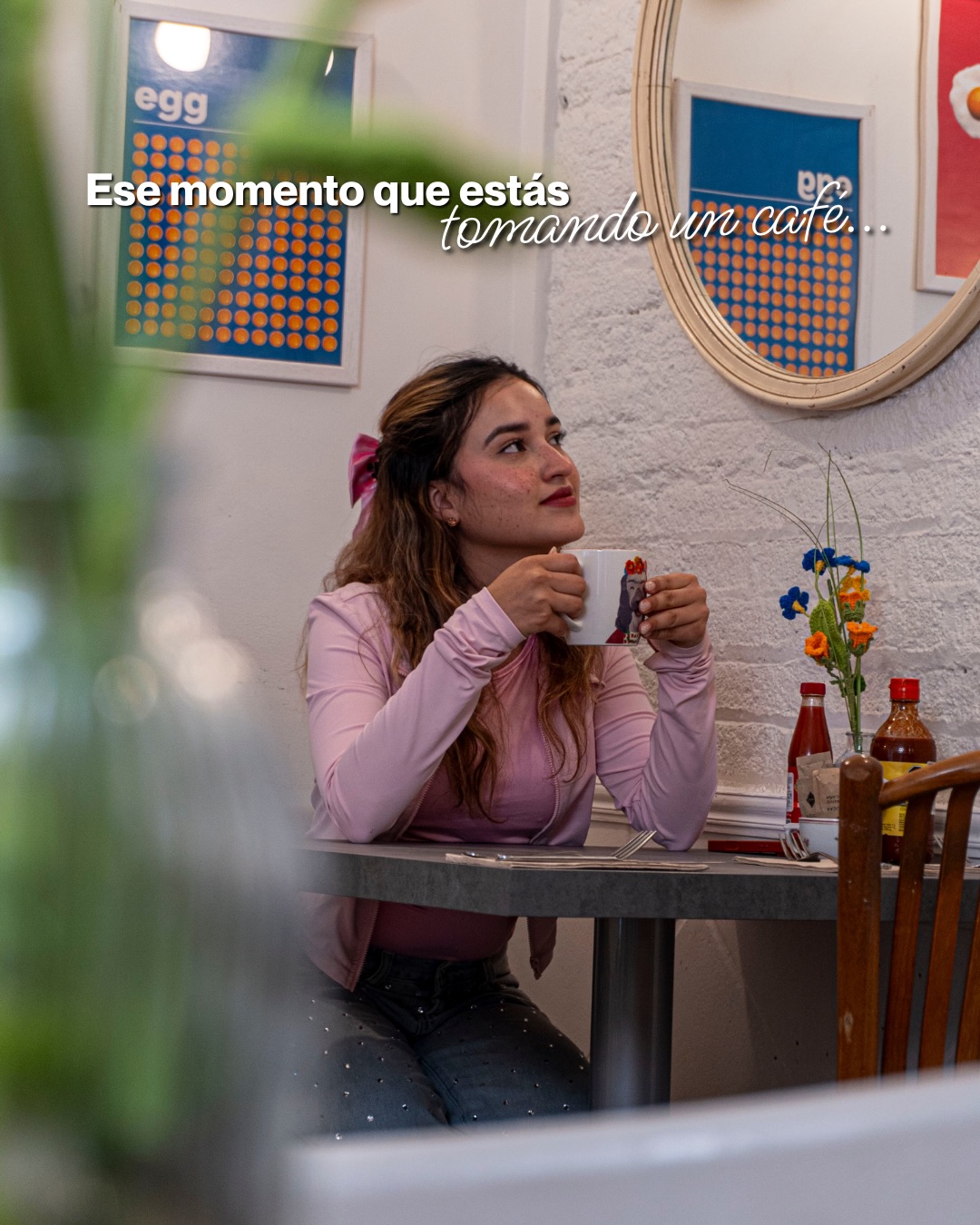 ☕Estás tranquilamente tomando un café y, de repente, aparece esa persona con la que cualquier momento puede convertirse