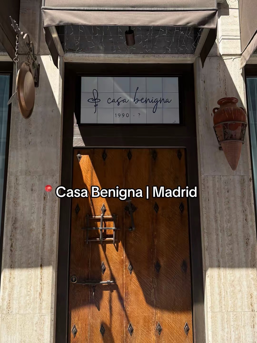 📍@casabenigna | Madrid
Este restaurante tiene como especialidad los arroces secos a la valenciana en “patellas”, un r