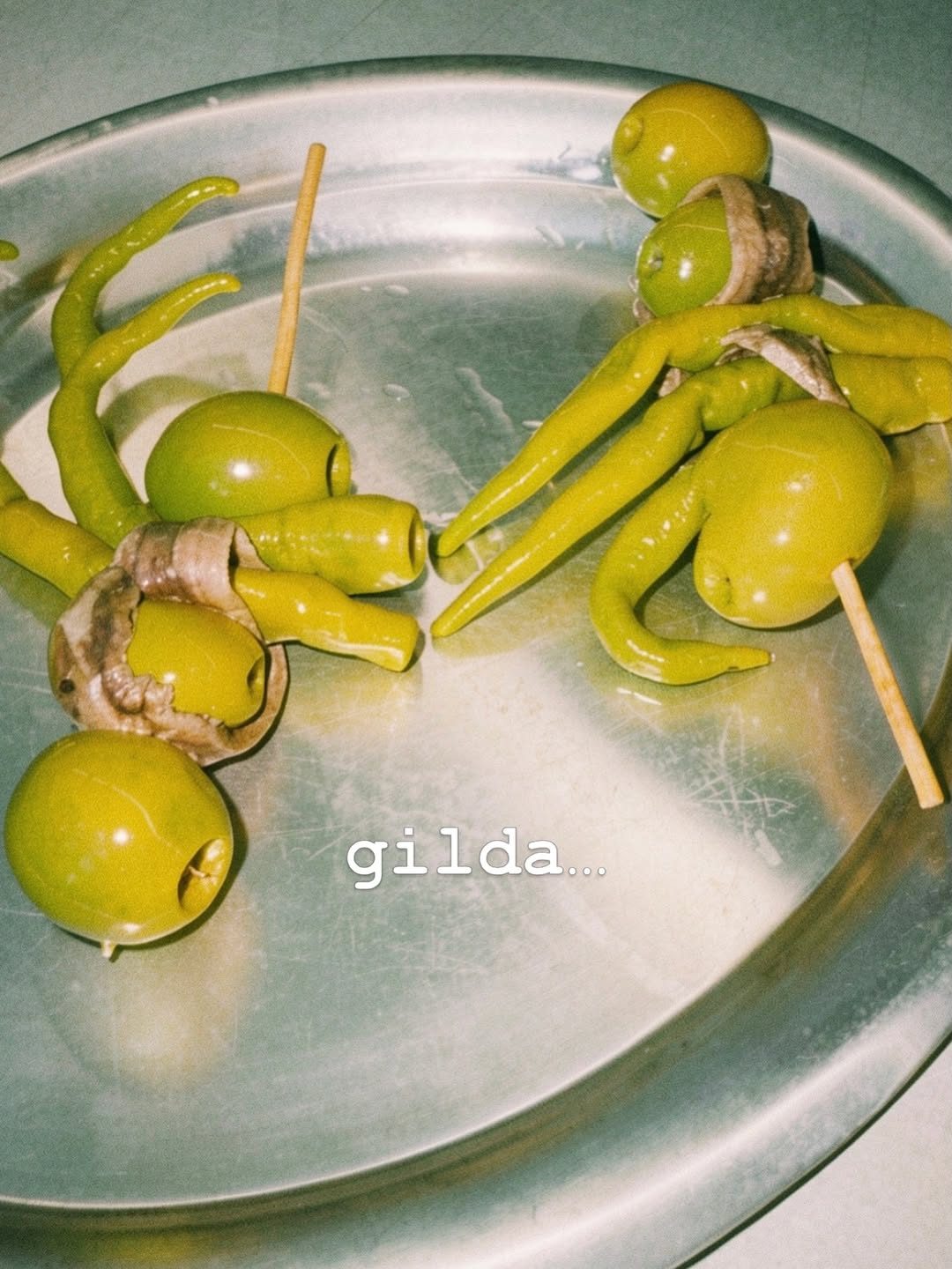 La gilda de un bar, dice mucho del buen o mal criterio de los que lo regentan…ya nos diréis si os parecemos gente de bie