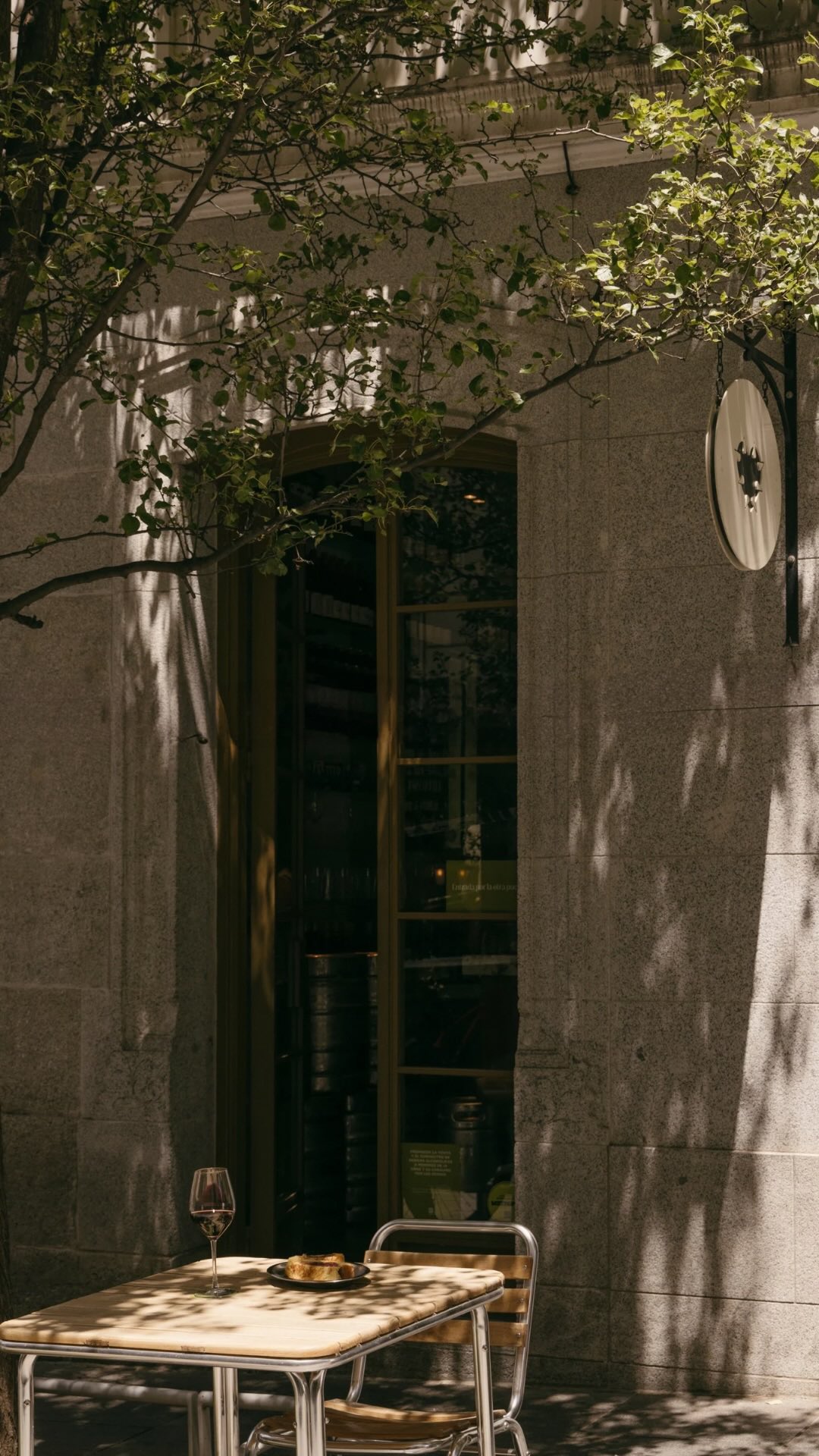 Casa Canito: El mismo espacio. Dos atmósferas. 

#CasaCanito #recoletosmadrid #restaurantemadrid #madridrestaurantes #ta