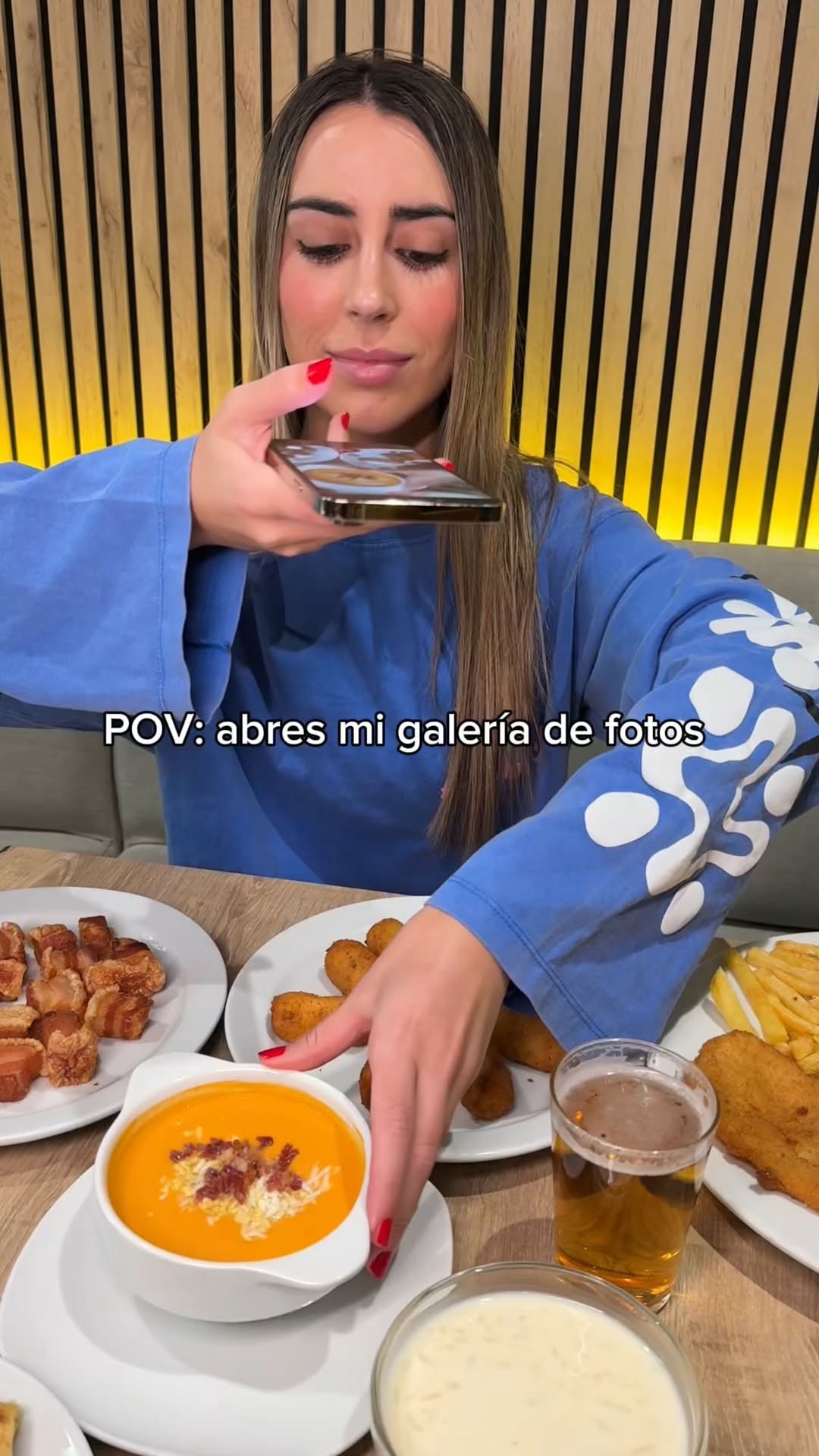Abres la Carta, pero sabes que tendras que pedir una racion de cada plato y probarlos todos 😋🍴 ¡bienvenid@ al fin de sem