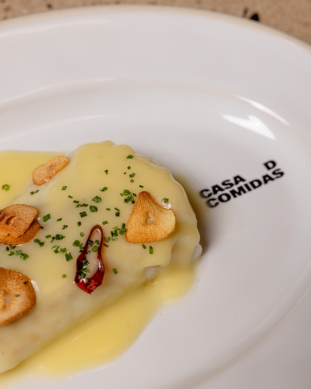 ¿Eres de los que no perdona un buen bacalao cuando lo ve en la carta?

Entonces este plato es para ti.

Bacalao al pil p