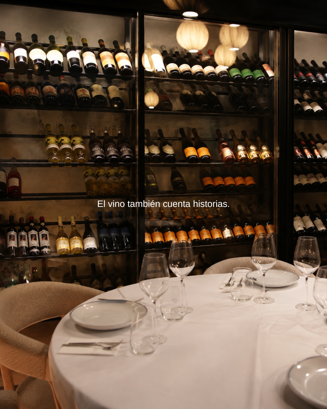 ...De lugares, de personas, de momentos y de todo lo que sucede alrededor de una mesa. En Casa Mories, cada botella tien