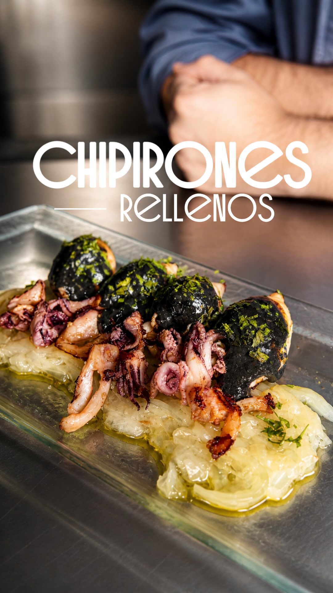 ¡Chipirones rellenos que te van a volar la cabeza! 🦑✨
Rellenos de una bechamel cremosa de morcilla asturiana, cebolla ca