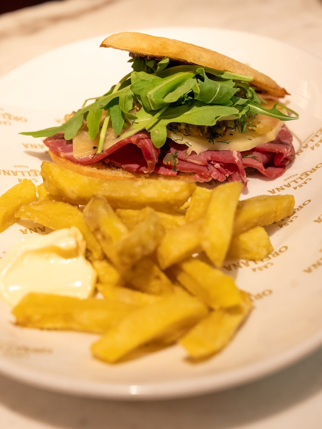 Nuestro nuevo mollete de pastrami está siendo un éxito 🤩 Es de esos bocados que nunca olvidas 🫶🏻

¿Qué esperas para prob