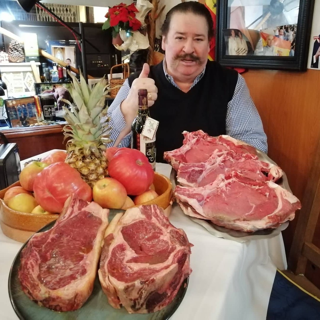#gastronomiaespañola #cocinaasturiana #casaparrondomadrid #sidrapeñón #cachopo #chuletones