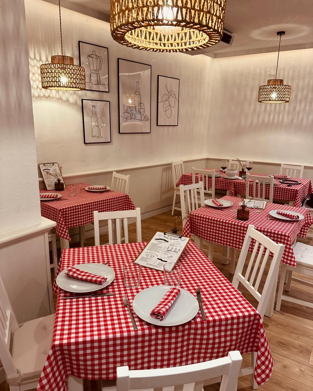 ¡Ya es viernes! Os esperamos este fin de semana con nuestro cocido Madrileño y muchos platos más que os van a encantar ♥