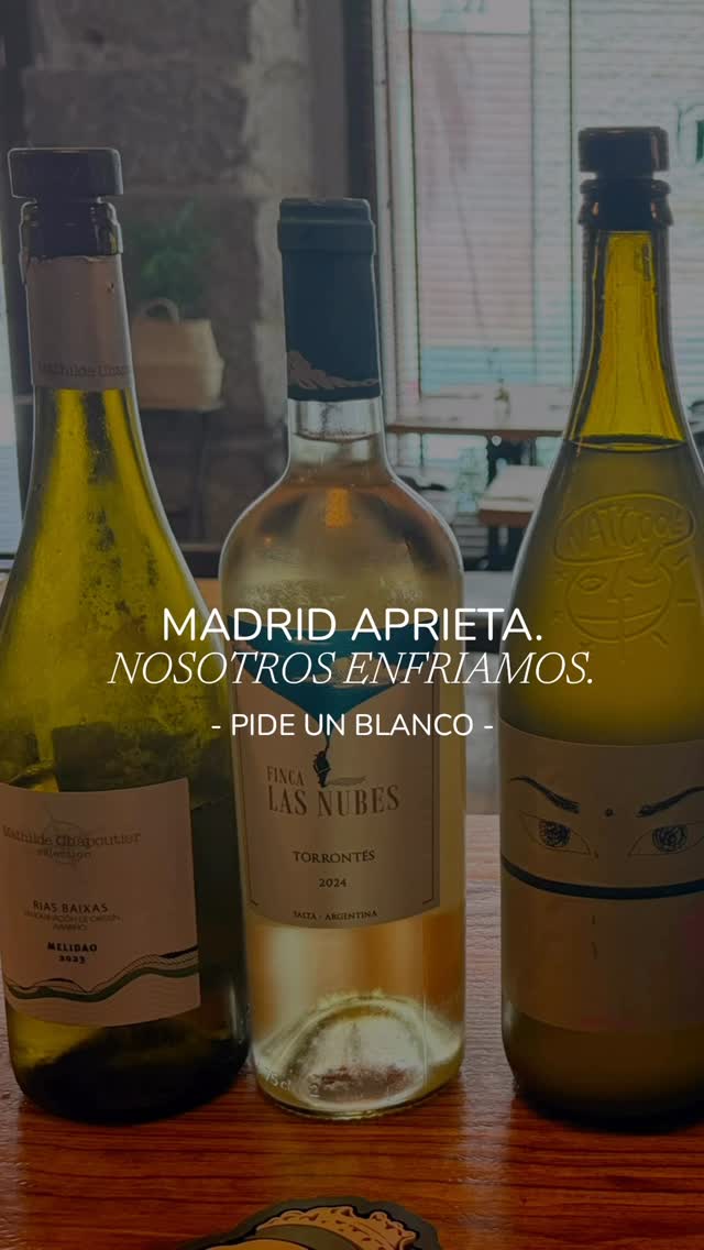 En Cedrón encontrarás una selección de blancos por copa para disfrutar sin prisas, desde perfiles frescos y minerales ha