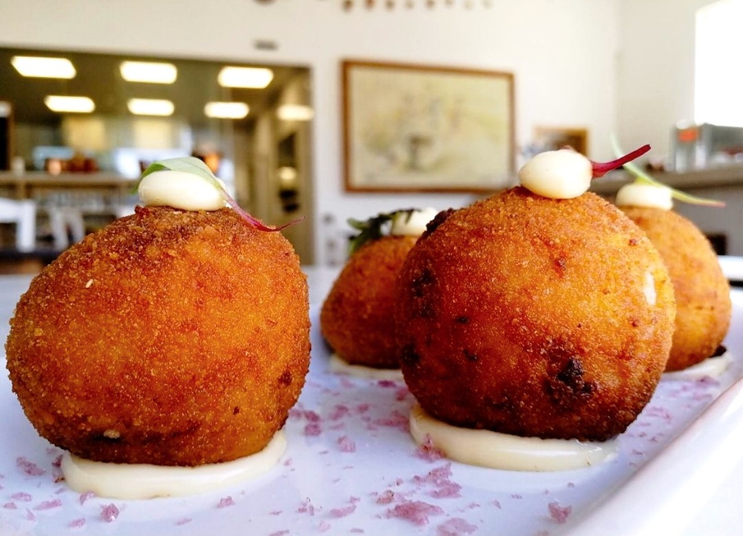 Poques coses tan petites aixequen tanta passió com les croquetes. Enamora't de les nostres tant com nosaltres ens enamor