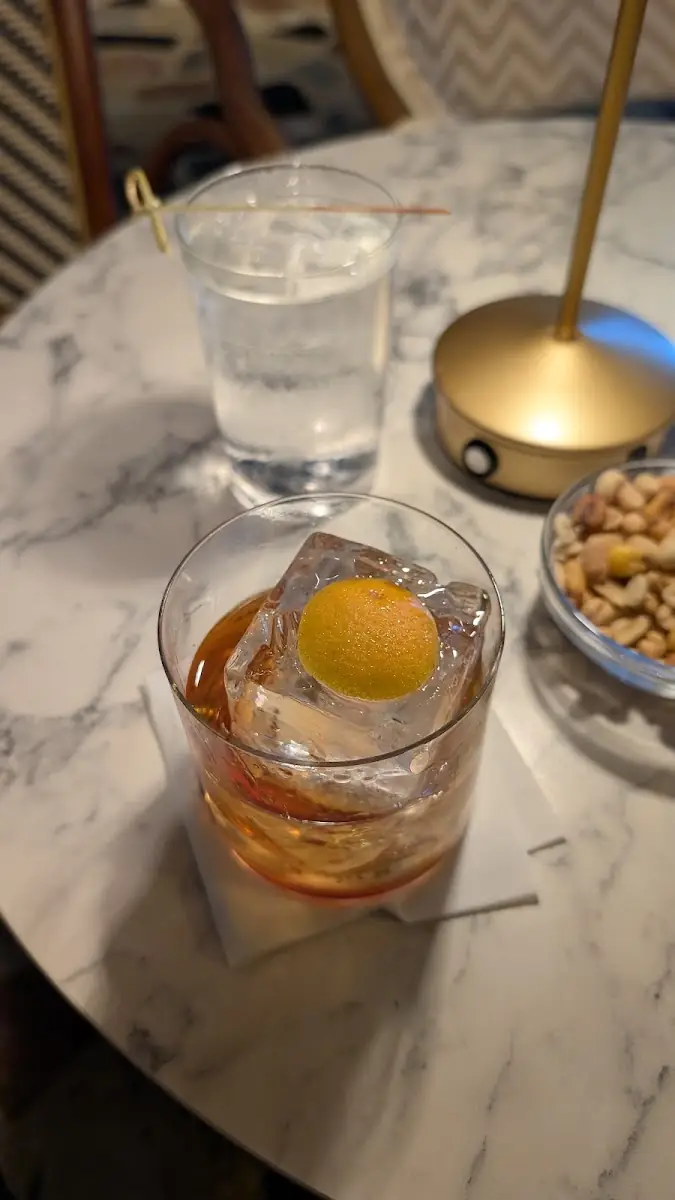 An Old Fashioned at Chapeau 1987