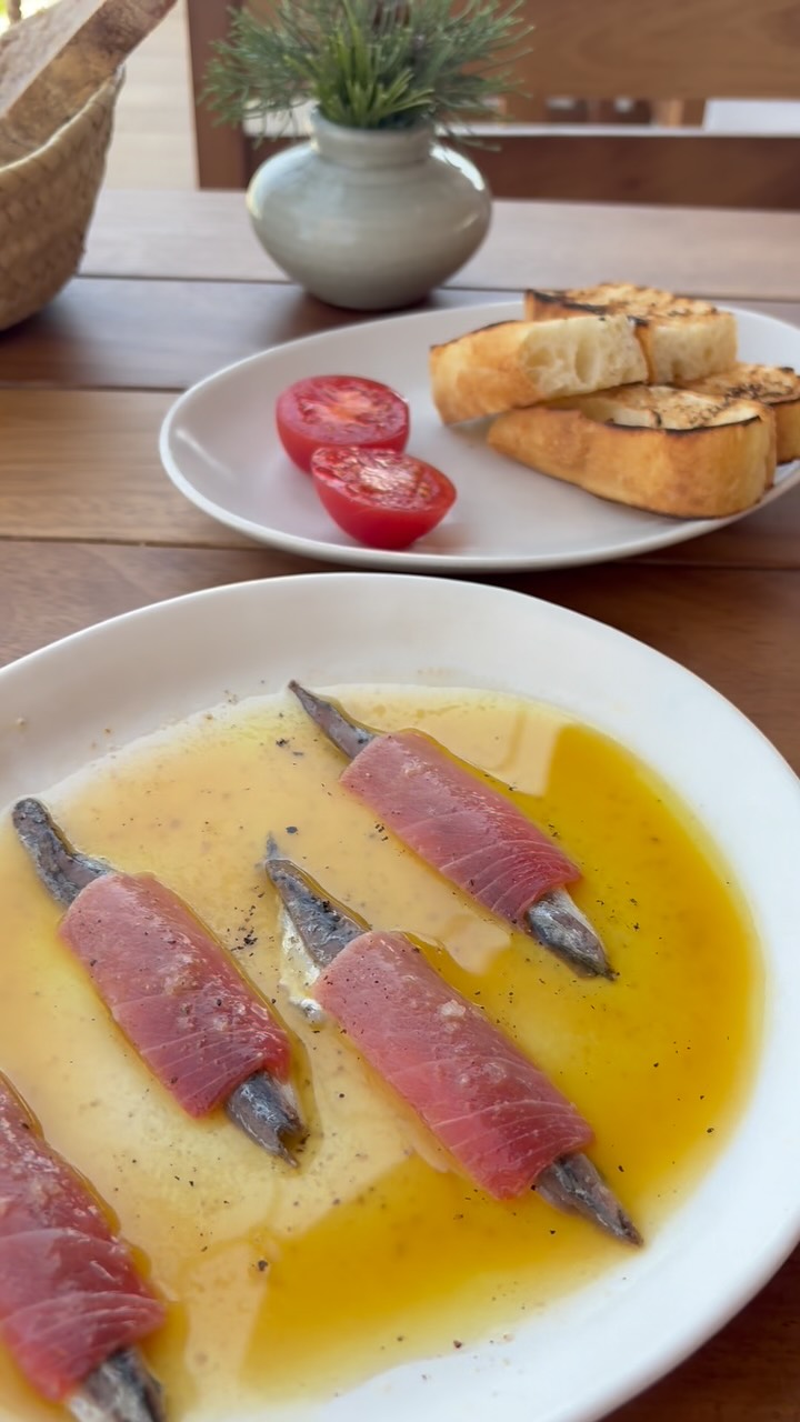 La ensaladilla de @esfumeral y el matrimonio. Aunque ahora son tres. De @pachesan 

By www.anatomiadelgusto.com
#foodpor