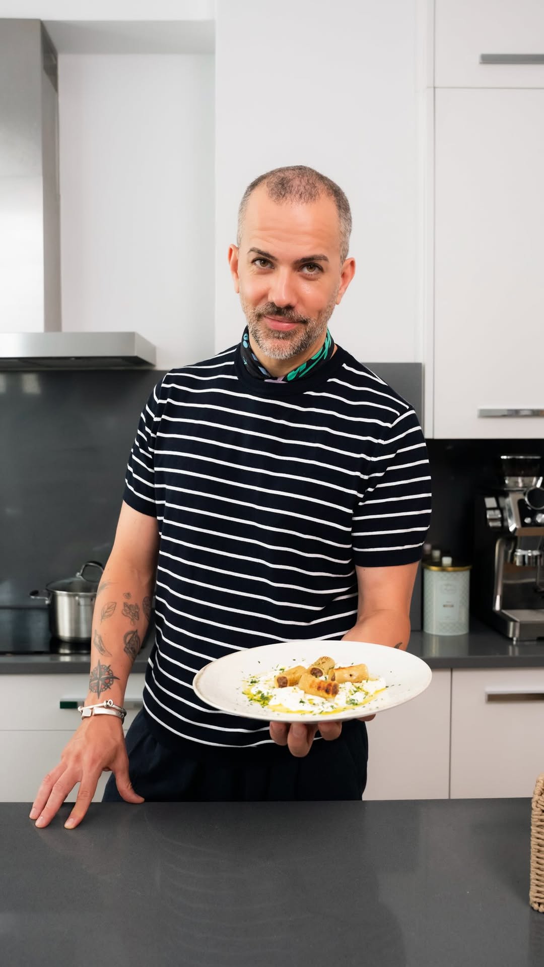 RIGATONI GAROFALO ALLA BRACE 🔥
Los italianos hacemos muchas locuras… 🇮🇹

Y puede que sí, pero poner la pasta a la brasa 