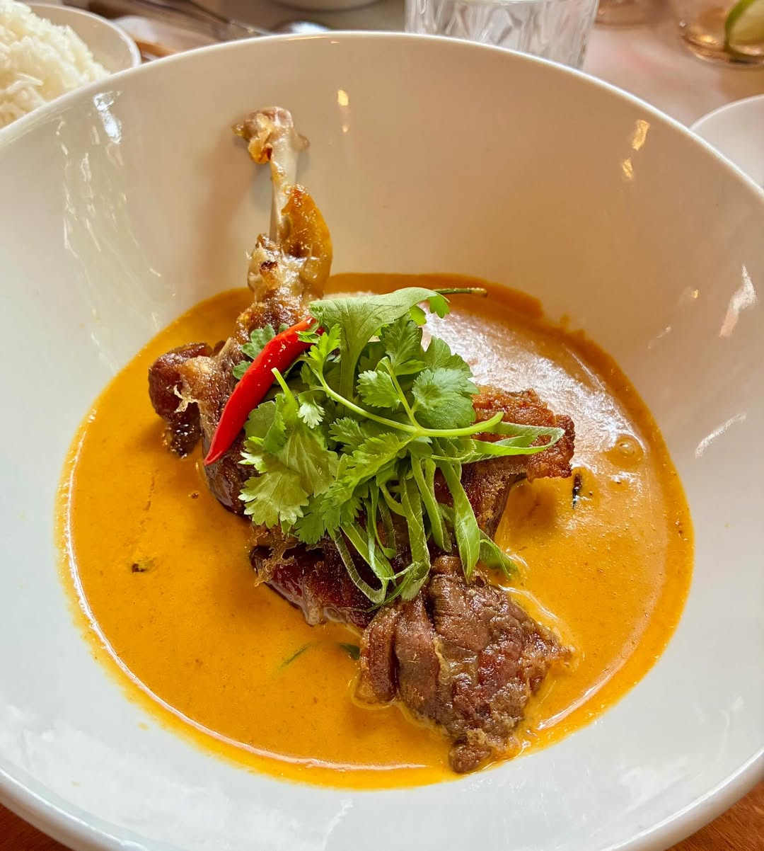 🍴Chifa🍴 
📌 Madrid (zona Chamberí)
💰 65€/p
🍽️ Placer-precio: ⚡️8⚡️
📝 Fusión en estado puro, con una carta corta que mezcl