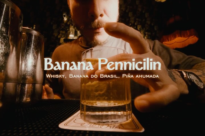 Banana Penicilin 🍌 A Chinchín twist on a classic. Whisky, lemon, honey, ginger and banana. Sweet, smoky, spicy. 🐈
