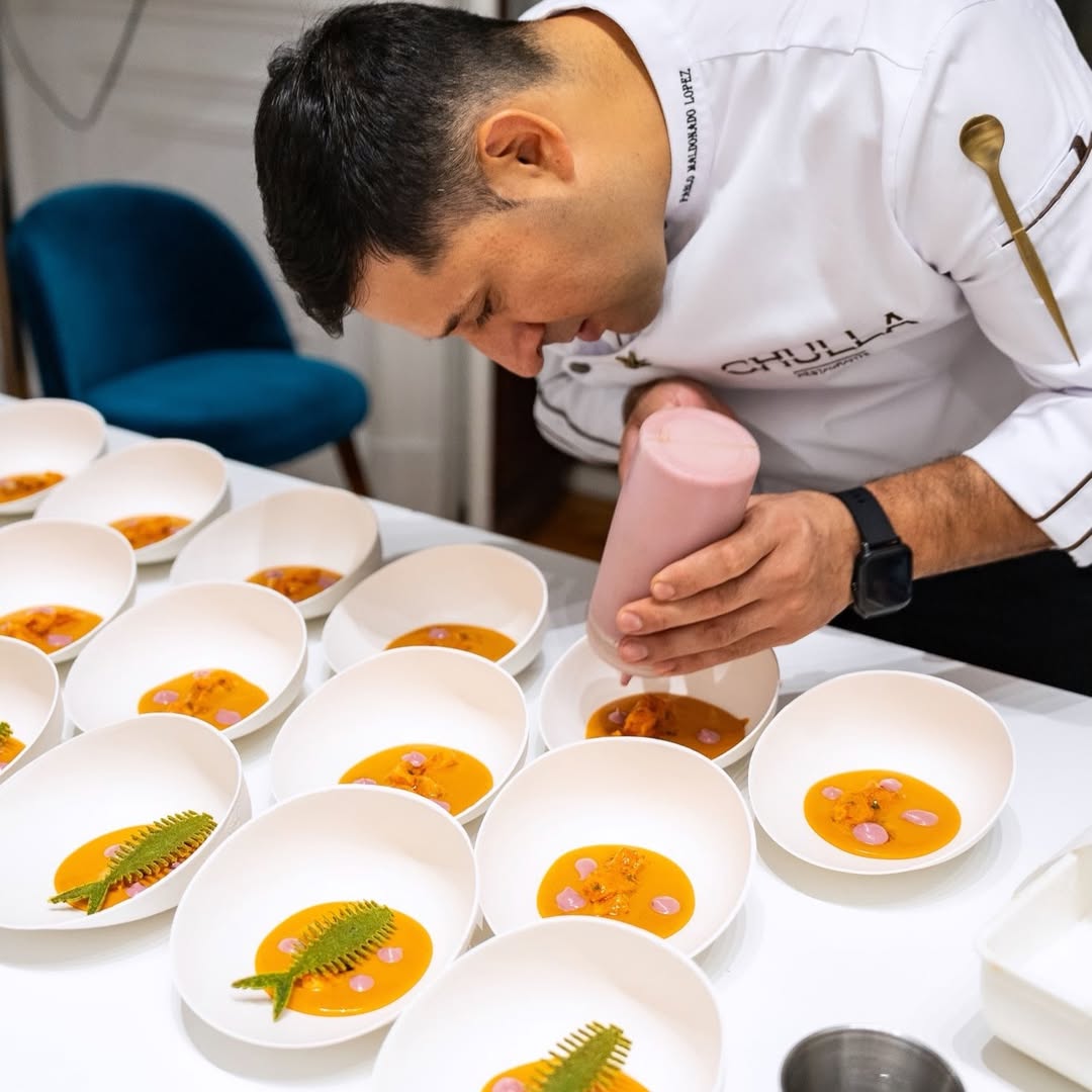 📯𝐂𝐇𝐔𝐋𝐋𝐀 𝐄𝐗𝐏𝐄𝐑𝐈𝐄𝐍𝐂𝐄 🍽️👨‍🍳🤵🏻‍♀️

📯𝐔𝐧 𝐞𝐯𝐞𝐧𝐭𝐨 ú𝐧𝐢𝐜𝐨 𝐝𝐨𝐧𝐝𝐞 𝐝𝐞𝐬𝐭𝐚𝐜𝐚𝐦𝐨𝐬 𝐧𝐮𝐞𝐬𝐭𝐫𝐨𝐬 #𝐦𝐚𝐭𝐢𝐜𝐞𝐬 #𝐞𝐜𝐮𝐚𝐭𝐨𝐫𝐢𝐚𝐧𝐨𝐬

#catering con #esencia