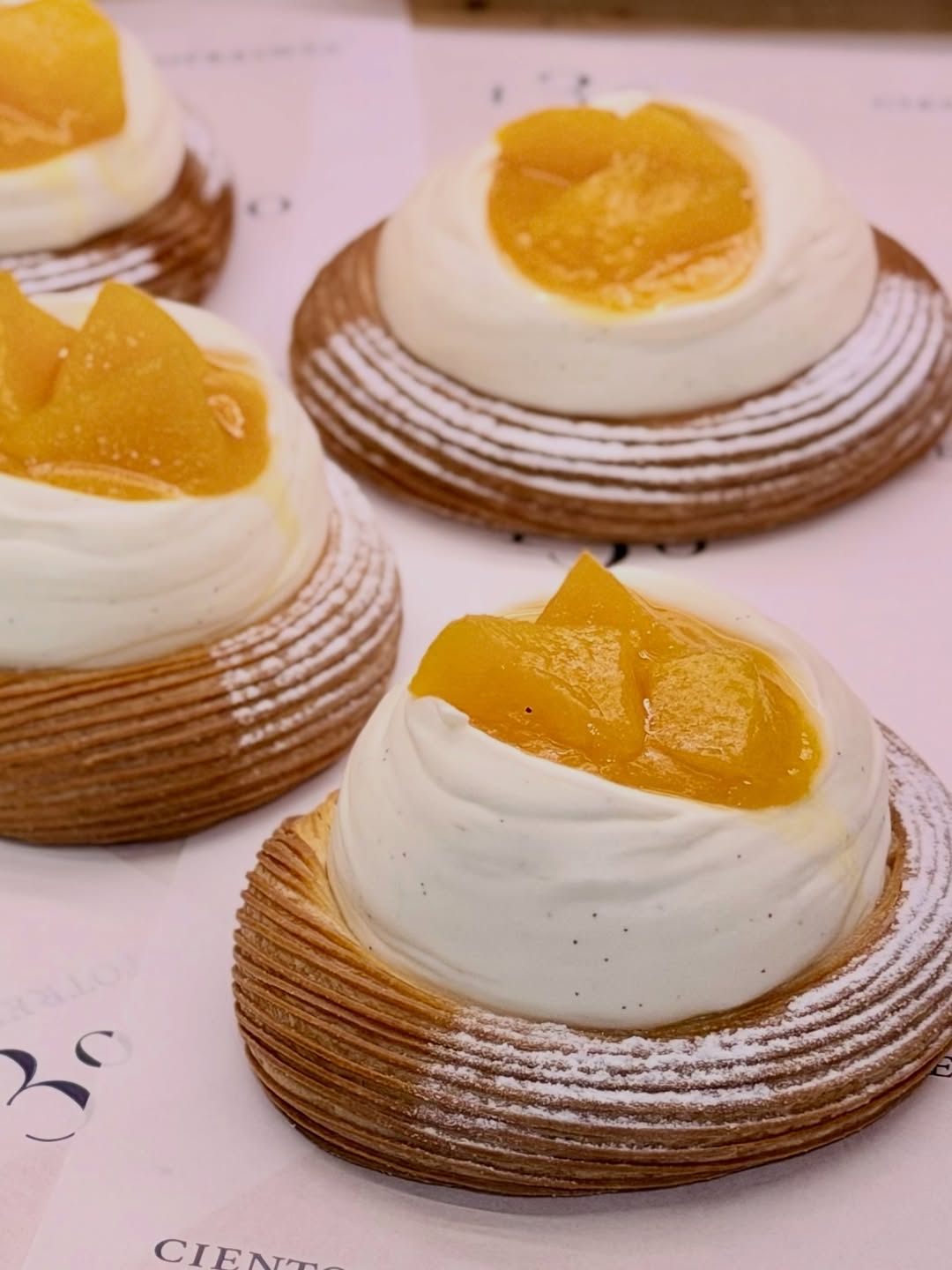 Lo dice la OMS. Hay que tomar fruta, aquí tienes tu ración de frutas diaria...
nuestra danesa de melocotón 🤤