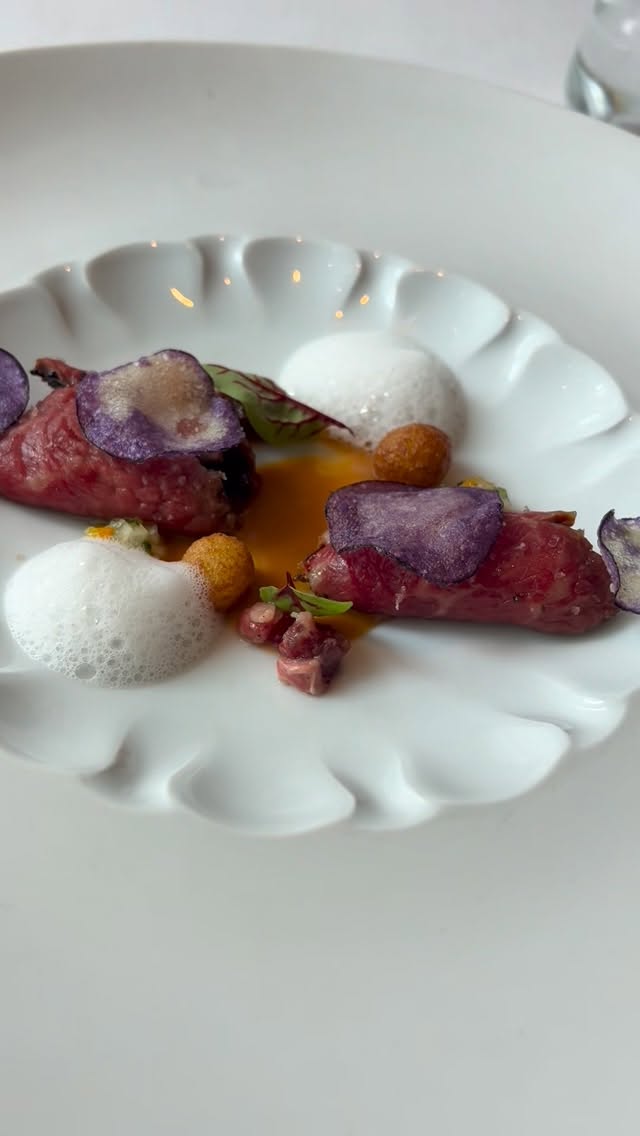Clos Madrid @closrestaurante.oficial
By www.anatomiadelgusto.com
#anatomiadelgusto #michelinstar #closmadrid #follow #