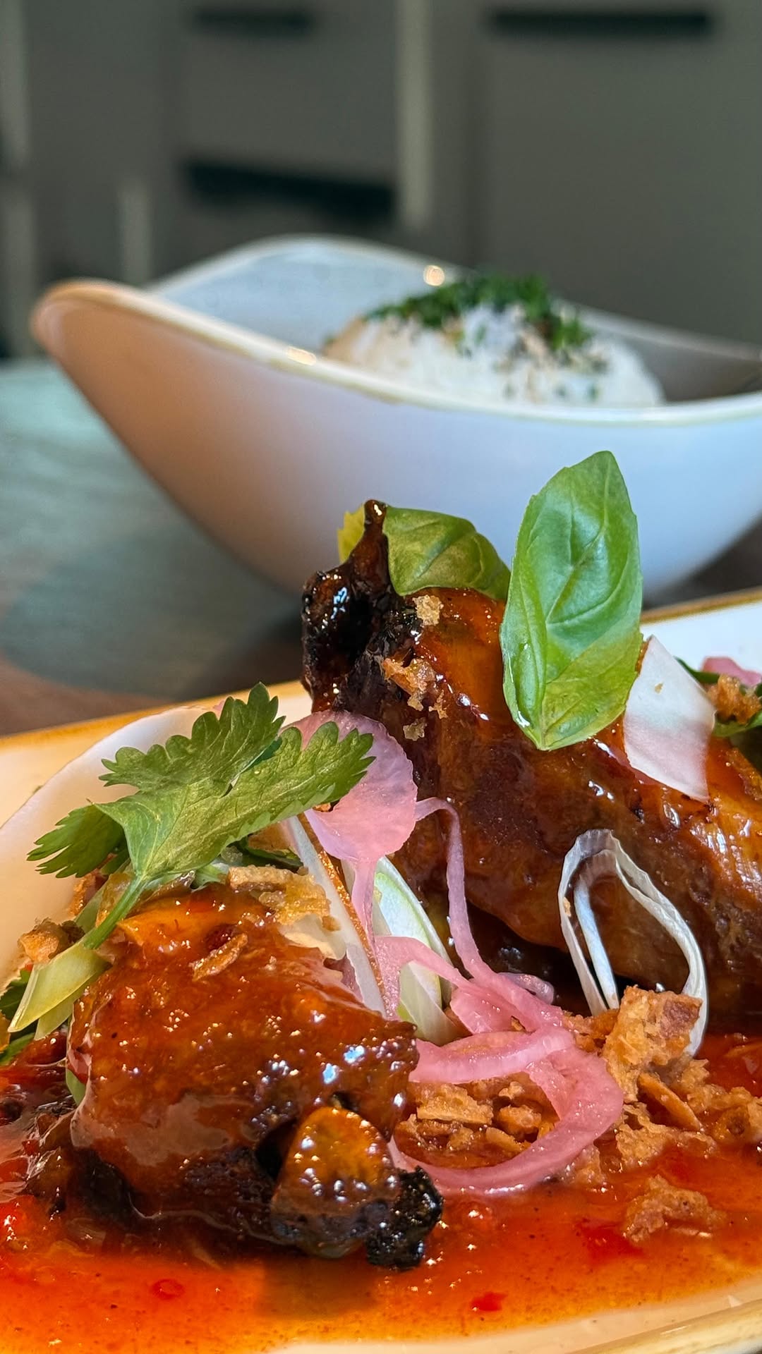 Cuando te dicen que es el mejor thai de Madrid… y tienes que comprobarlo tú mismo 🤤🔥
Recuerda que de martes a domingo e