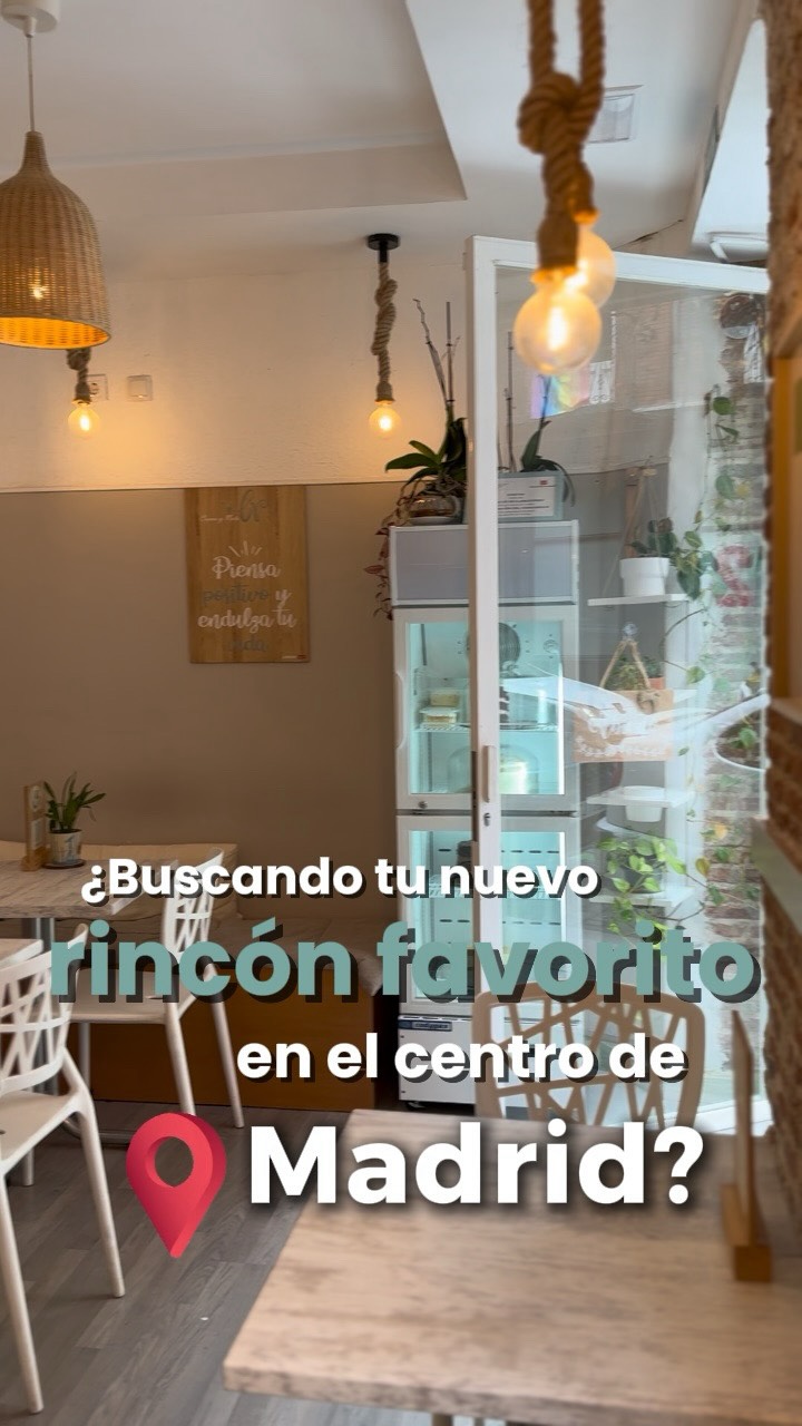 ¿Buscando tu nuevo rincón favorito en el centro de Madrid?
En Crema y Nata tienes el combo perfecto: brunch increíble,