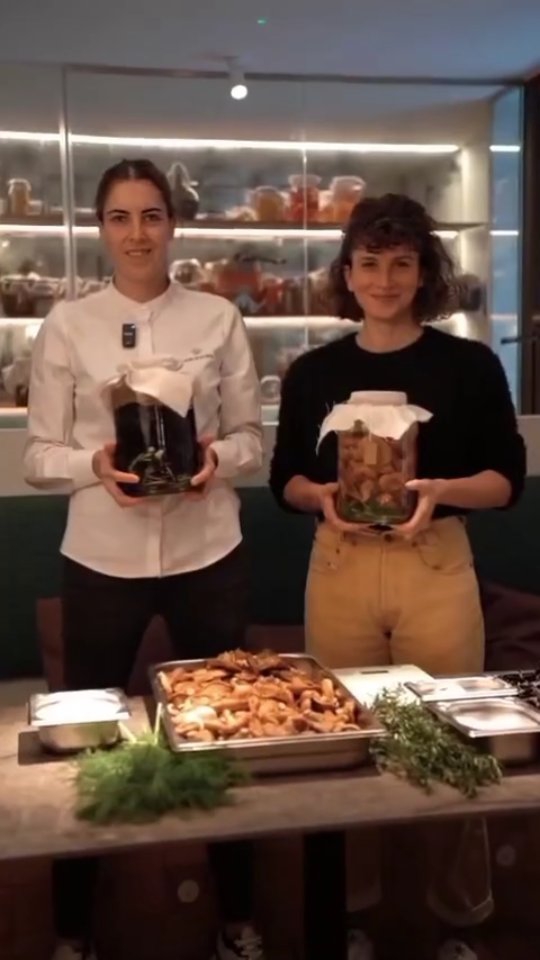 En Desborre creemos que cada fermentación tiene su propio momento, su propia luz y su propia temporada.
Si os ha gusta